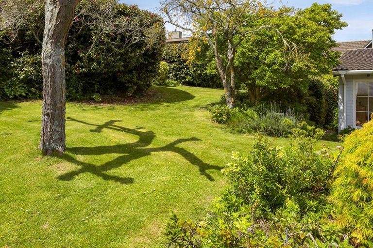 Photo of property in 60 Harvey Street, Waipahihi, Taupo, 3330