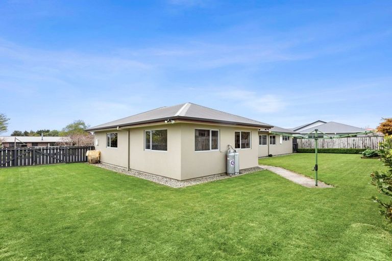 Photo of property in 8 Karamea Street, Whalers Gate, New Plymouth, 4310