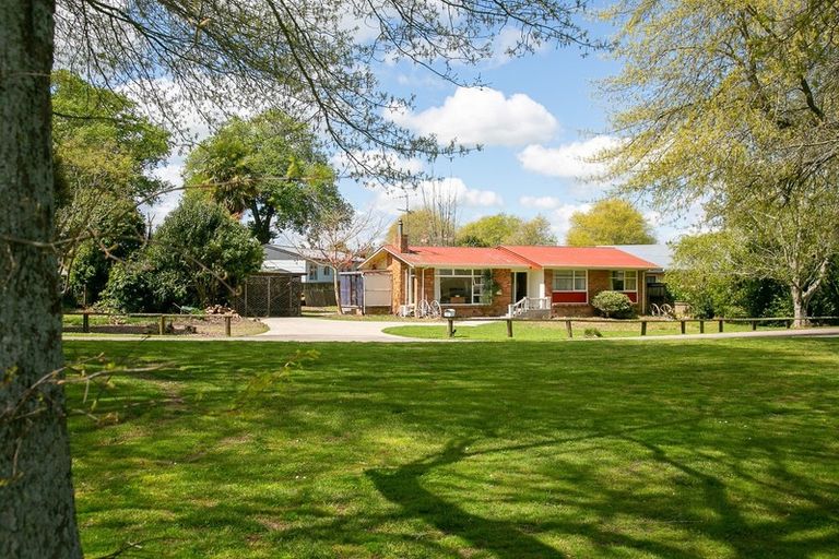 Photo of property in 234 Shakespeare Street, Leamington, Cambridge, 3432