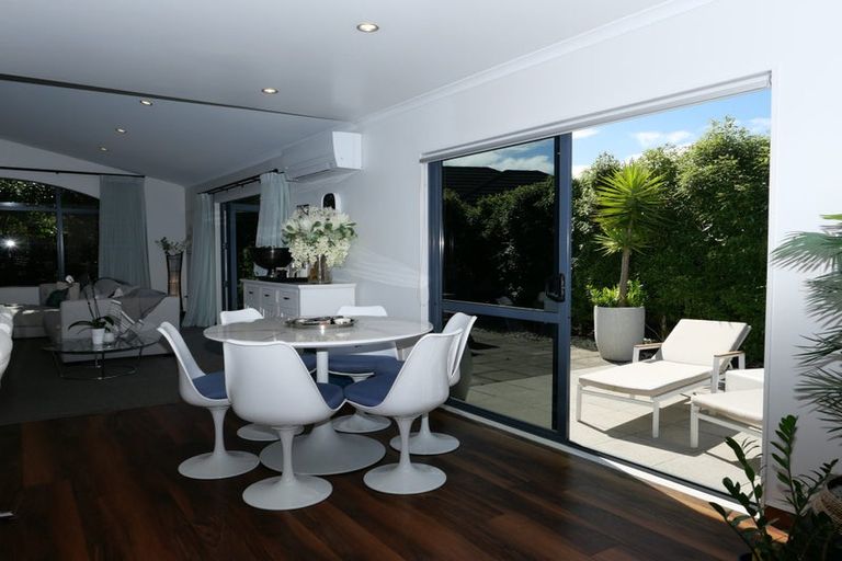 Photo of property in 64 Lorna Irene Drive, Raumati South, Paraparaumu, 5032