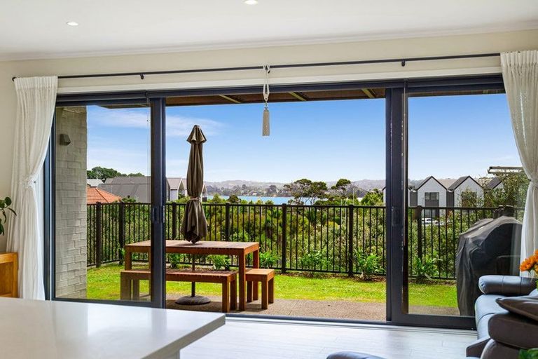 Photo of property in 4 Frances Bryers Road, Hobsonville, Auckland, 0616
