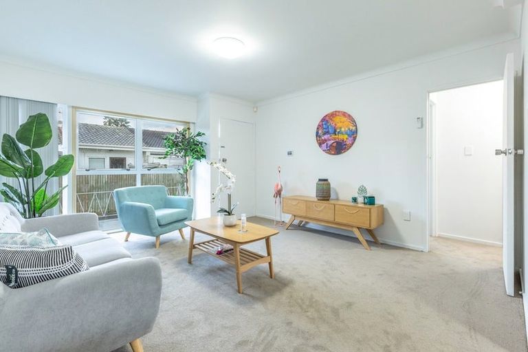 Photo of property in 2/278 Shirley Road, Papatoetoe, Auckland, 2025