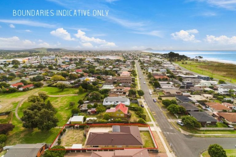 Photo of property in 50 Dickson Road, Papamoa Beach, Papamoa, 3118