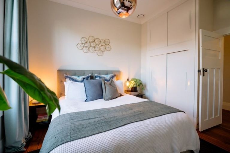 Photo of property in 122 Victoria Street, Cambridge, 3434