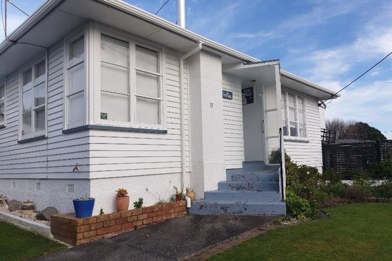 Photo of property in 37 Victoria Street, Patea, 4520