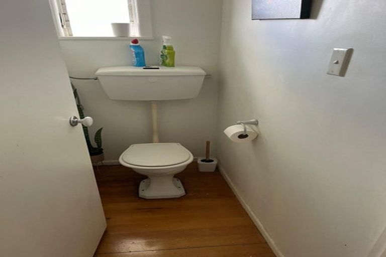 Photo of property in 3 Portadown Avenue, Pakuranga Heights, Auckland, 2010