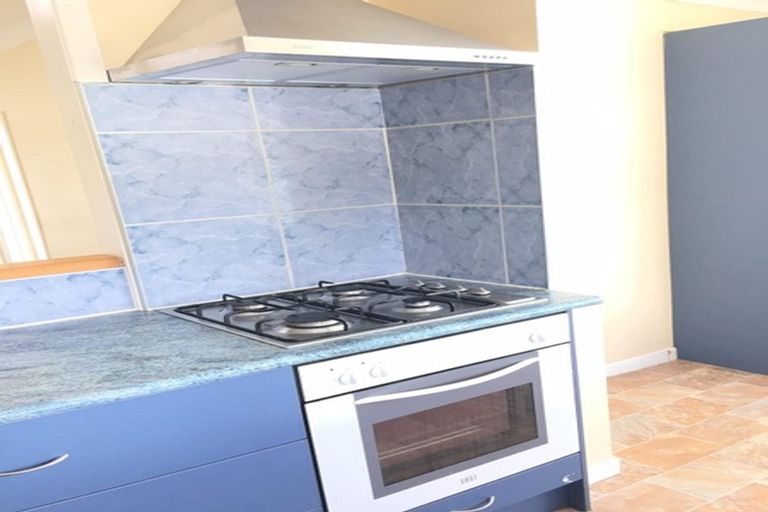 Photo of property in 14 Northcote Road, Takapuna, Auckland, 0622