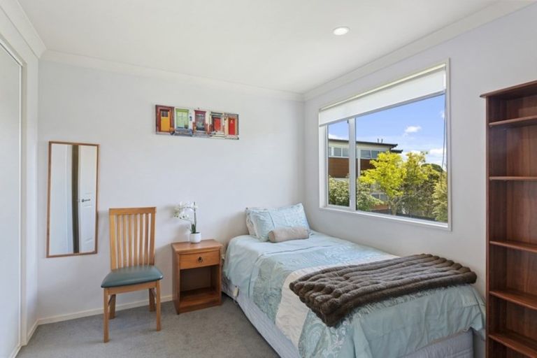 Photo of property in 52 Chateau Drive, Burnside, Christchurch, 8053