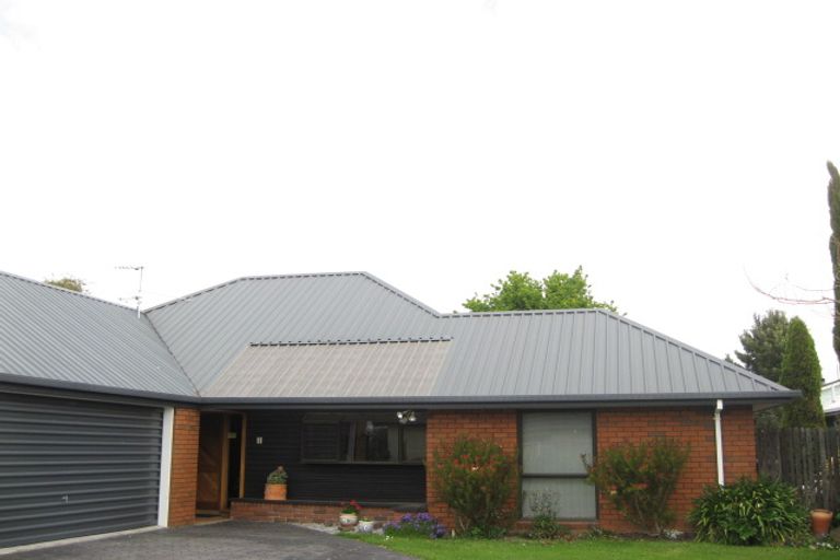 Photo of property in 60 Regency Crescent, Redwood, Christchurch, 8051