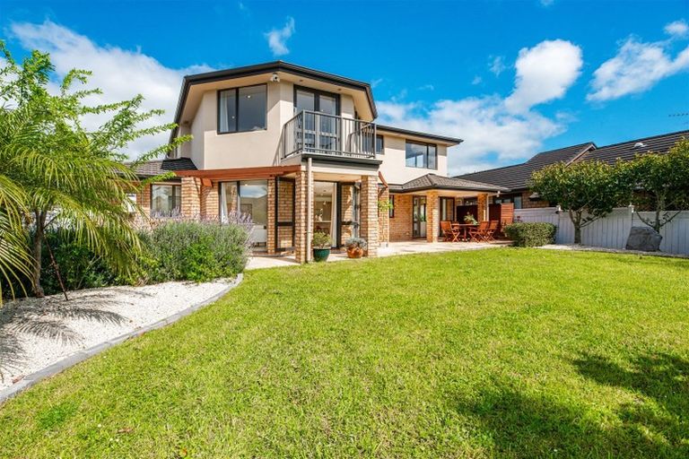 Photo of property in 39 Lake Panorama Drive, Henderson, Auckland, 0612
