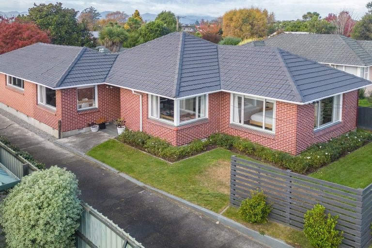 Photo of property in 50 Fovant Street, Russley, Christchurch, 8042