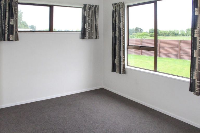 Photo of property in 37 Humphries Place, Awapuni, Palmerston North, 4412