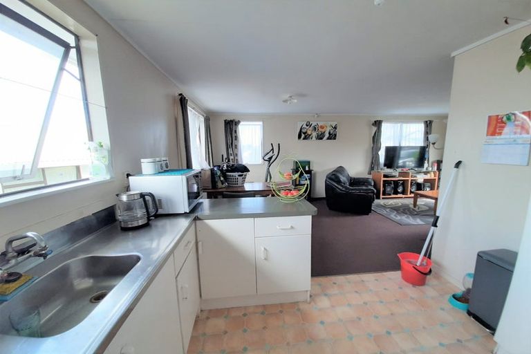 Photo of property in 6 Solveig Place, Randwick Park, Auckland, 2105