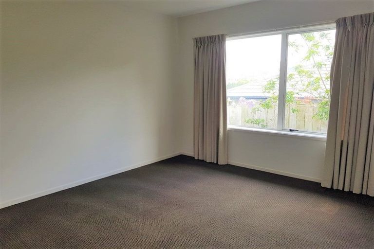 Photo of property in 48 Tongariro Drive, Aotea, Porirua, 5024