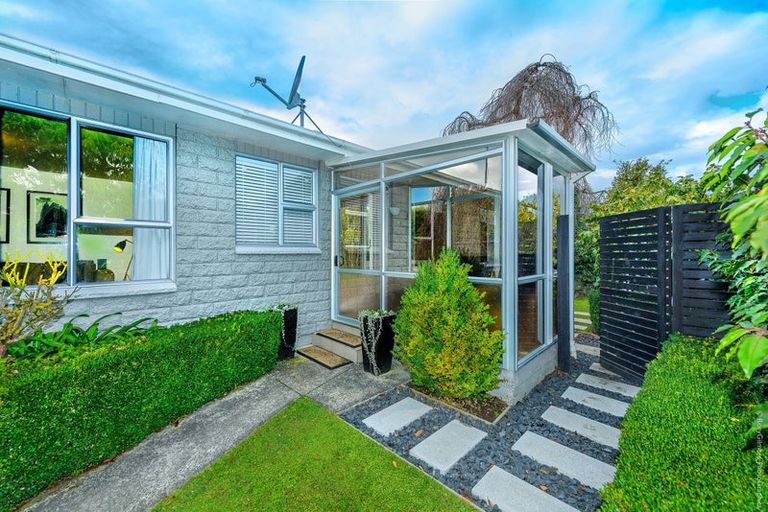 Photo of property in 2/84 Perry Street, Papanui, Christchurch, 8053