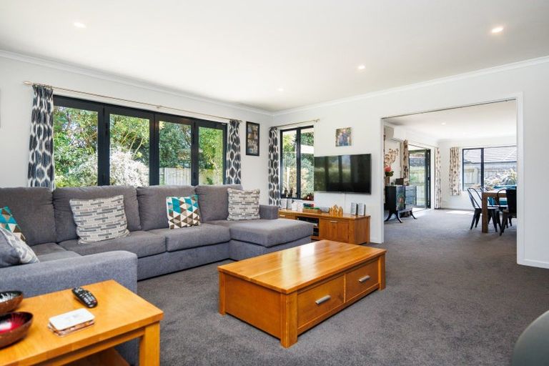 Photo of property in 6 Waipatere Court, Ashhurst, 4810