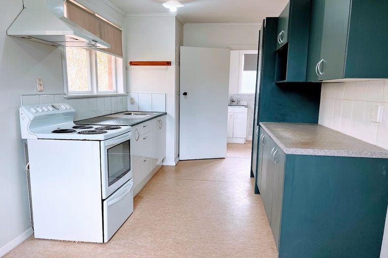 Photo of property in 65 Arimu Road, Papakura, 2110