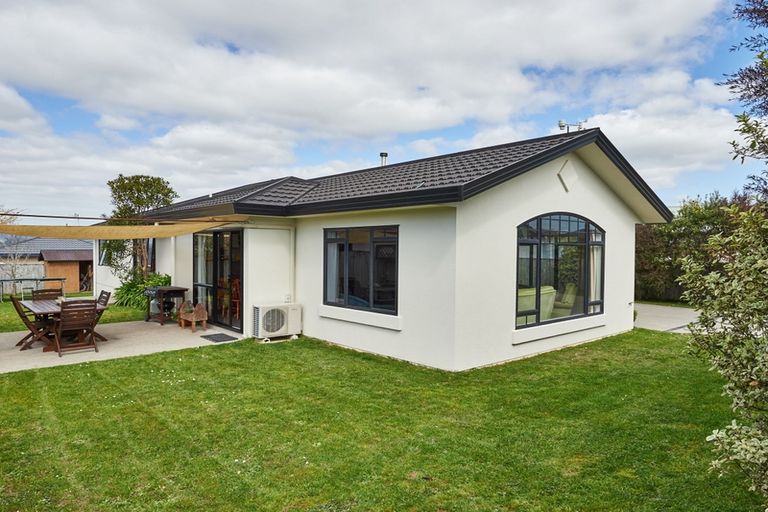 Photo of property in 87 Parnell Heights, Kelvin Grove, Palmerston North, 4414