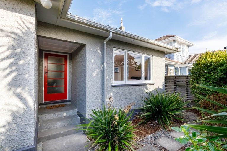 Photo of property in 47 Whiteley Street, Moturoa, New Plymouth, 4310