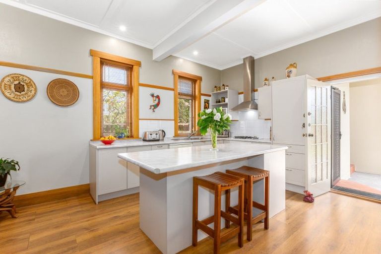 Photo of property in 77 Totara Crescent, Woburn, Lower Hutt, 5011