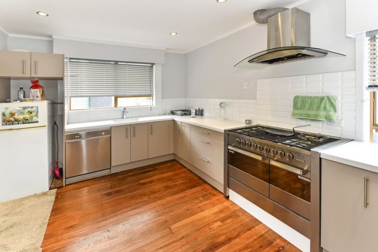 Photo of property in 187a Gray Avenue, Papatoetoe, Auckland, 2024