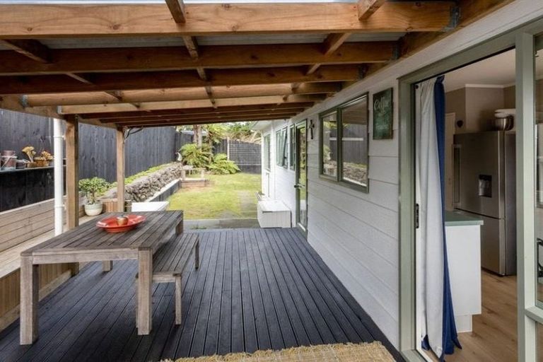 Photo of property in 21b Dingadee Street, Welcome Bay, Tauranga, 3112