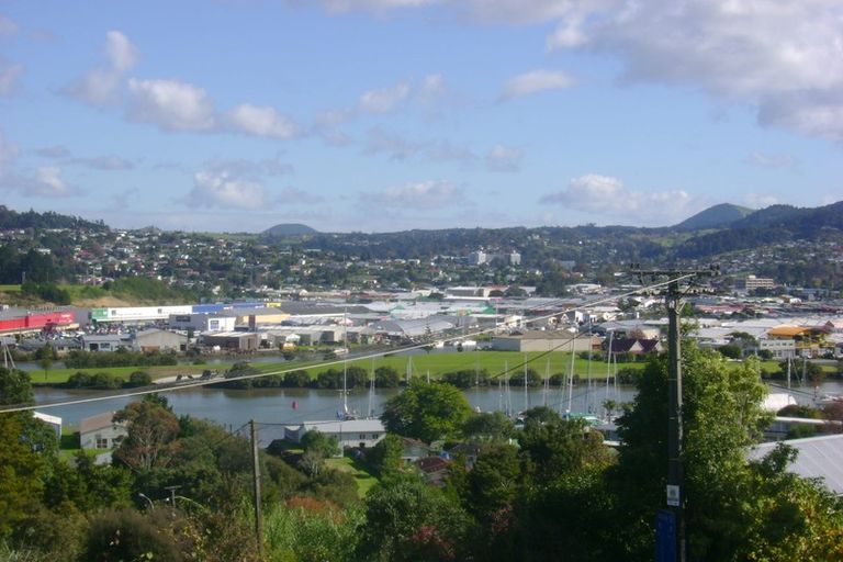 Photo of property in 2 Jessie Street, Parahaki, Whangarei, 0112
