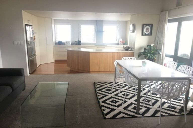 Photo of property in 82 Merlot Drive, Greenmeadows, Napier, 4112