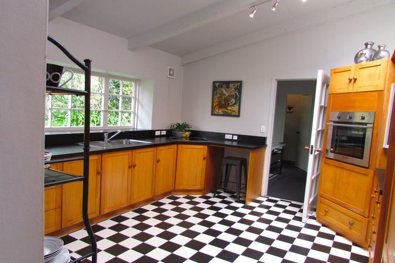 Photo of property in 35 Tremaine Avenue, Two Mile Bay, Taupo, 3330