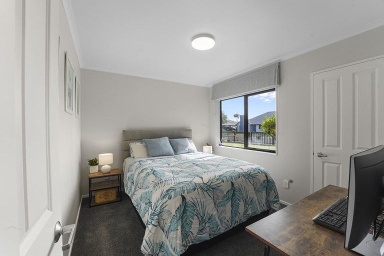 Photo of property in 28 Madison Street, Cambridge, 3434