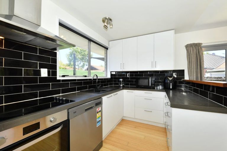 Photo of property in 2/35 Cavendish Road, Casebrook, Christchurch, 8051