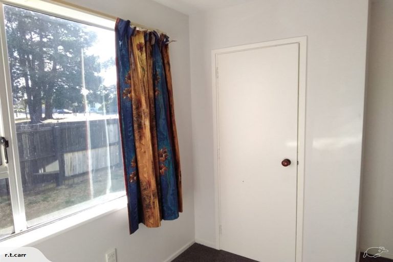 Photo of property in 96 Queenspark Drive, Parklands, Christchurch, 8083