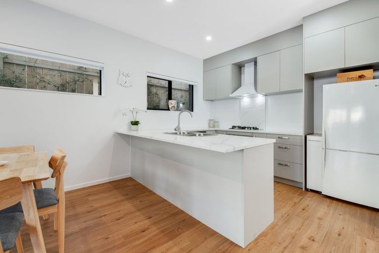 Photo of property in 132c Stapleford Crescent, Browns Bay, Auckland, 0630