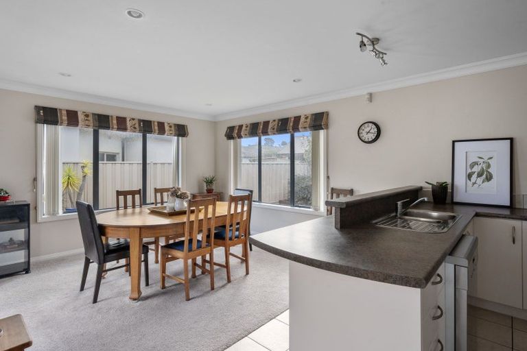 Photo of property in 15 Pinotage Drive, Greenmeadows, Napier, 4112