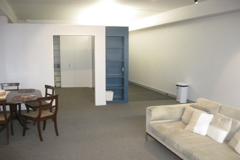 Photo of property in Gerondis Bldg Apartments, 302/60 Willis Street, Wellington Central, Wellington, 6011