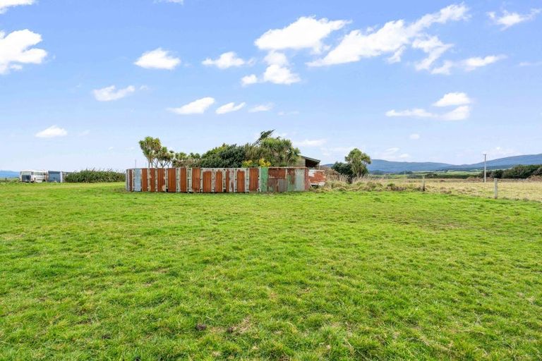 Photo of property in 15 Thomas Road, Orepuki, Riverton, 9881