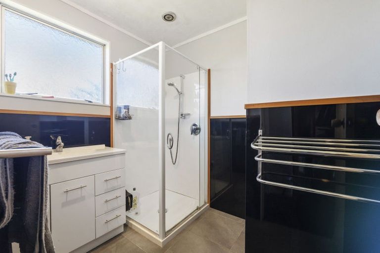 Photo of property in 3 Armstrong Avenue, Waitara, 4320