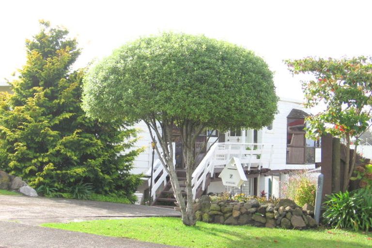 Photo of property in 7 Birdie Place, Red Beach, 0932