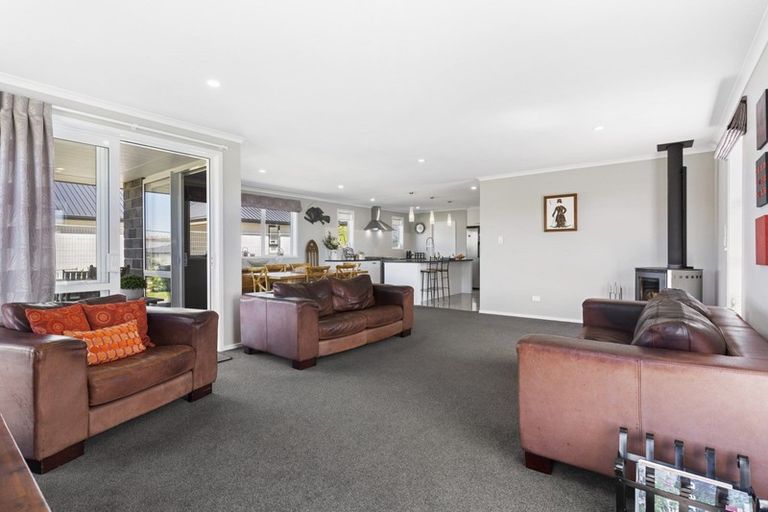 Photo of property in 43 Lakeside Terrace, Omokoroa, 3114