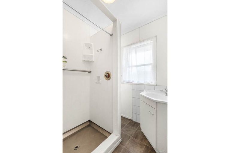 Photo of property in 1/108a Carruth Road, Papatoetoe, Auckland, 2025