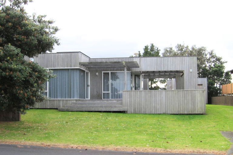 Photo of property in 15 Blue Bell Parade, Omaha, 0986