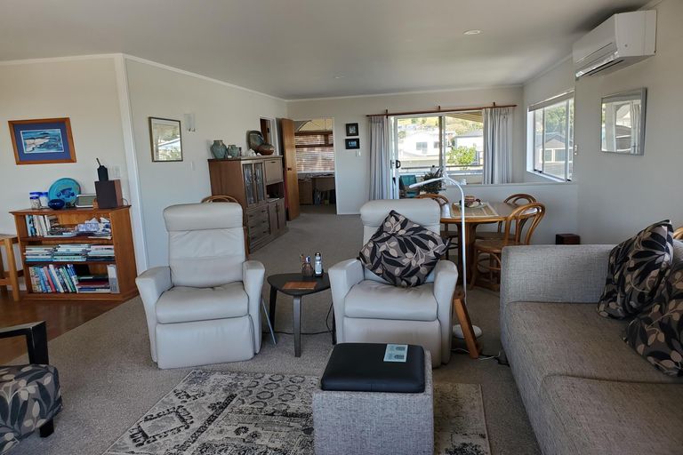 Photo of property in 10 Wallnutt Avenue, Waihi Beach, 3611