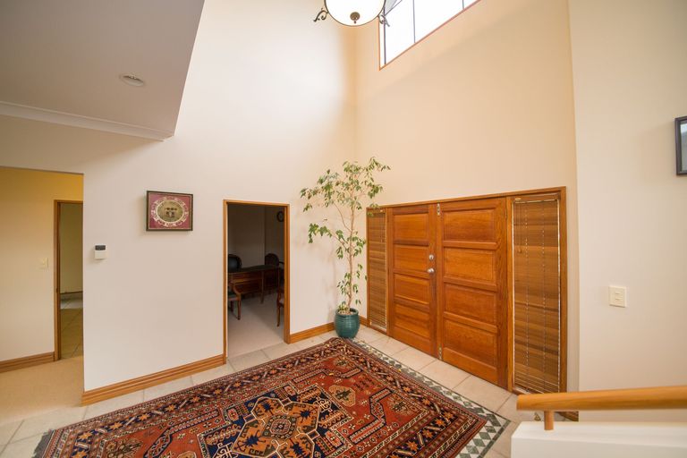 Photo of property in 55 The Strand, Fitzherbert, Palmerston North, 4410