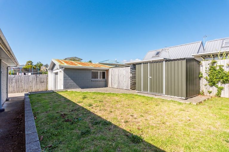 Photo of property in 16 Anthony Grove, Paraparaumu Beach, Paraparaumu, 5032