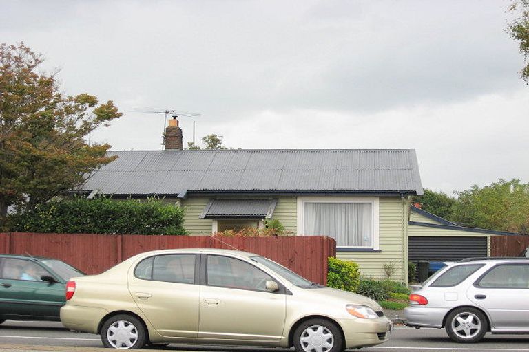 Photo of property in 6 Northcote Road, Northcote, Christchurch, 8052