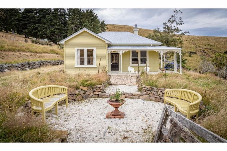 Photo of property in 3 Robin Hood Bay Road, Peraki, Little River, 7591