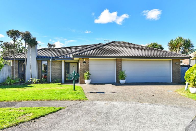 Photo of property in 11 Castlehill Court, Wattle Downs, Auckland, 2103