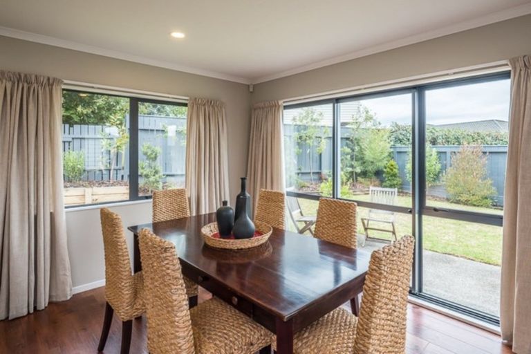 Photo of property in 51 Hillcrest Road, Raumati Beach, Paraparaumu, 5032