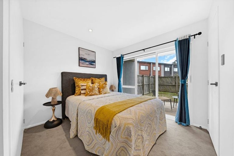 Photo of property in 21 Meritage Lane, Te Atatu South, Auckland, 0610