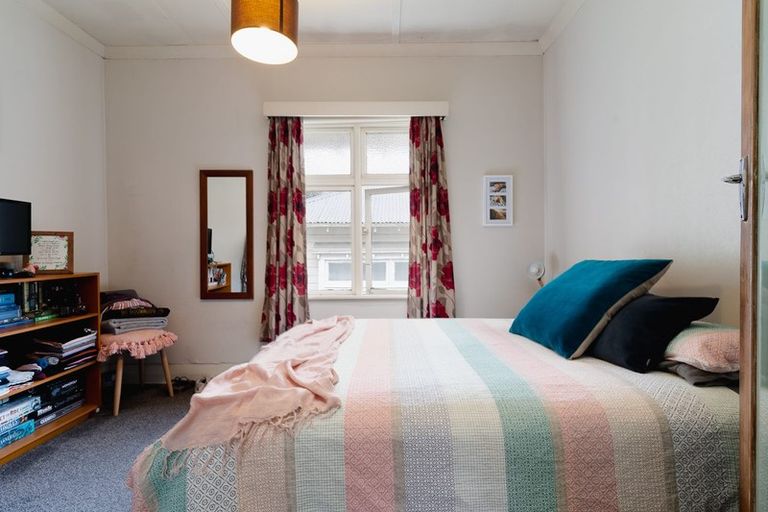 Photo of property in 6 Hawthorn Avenue, Mornington, Dunedin, 9011